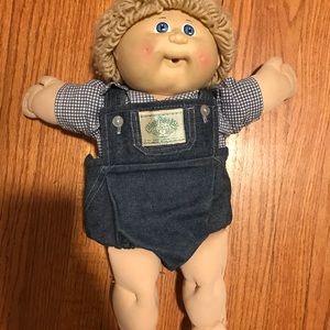 Vintage 1983 cabbage patch doll boy open mouth blond curly w/original clothing